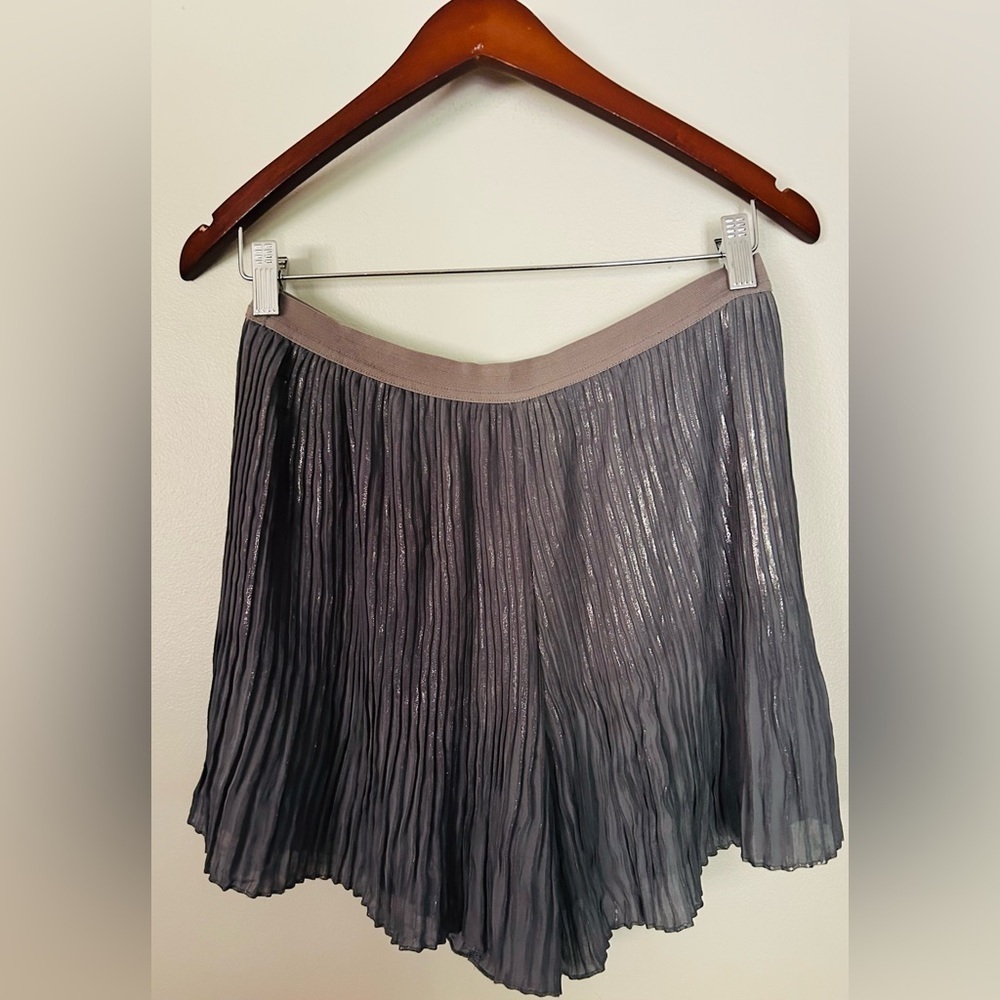 Free People Gray Accordion Metallic Dress Shorts Flouncy Flowy Sheer L - Picture 5 of 10
